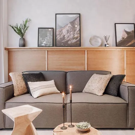 Tibi - 2 Bedrooms And Office In Eixample Esquerra Apartment *