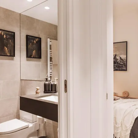Tibi - 2 Bedrooms And Office In Eixample Esquerra * Barcelona