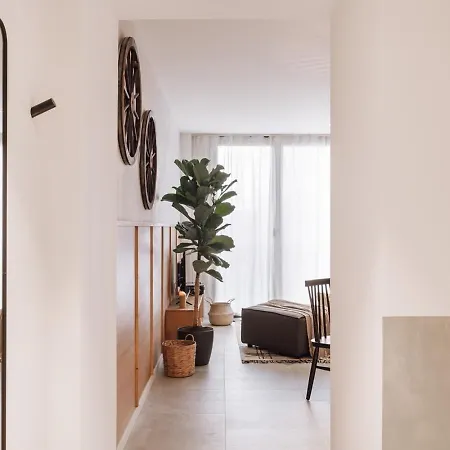 Tibi - 2 Bedrooms And Office In Eixample Esquerra Barcelona
