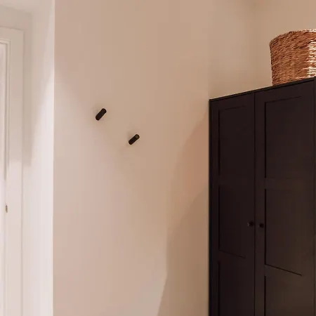 Tibi - 2 Bedrooms And Office In Eixample Esquerra Barcelona